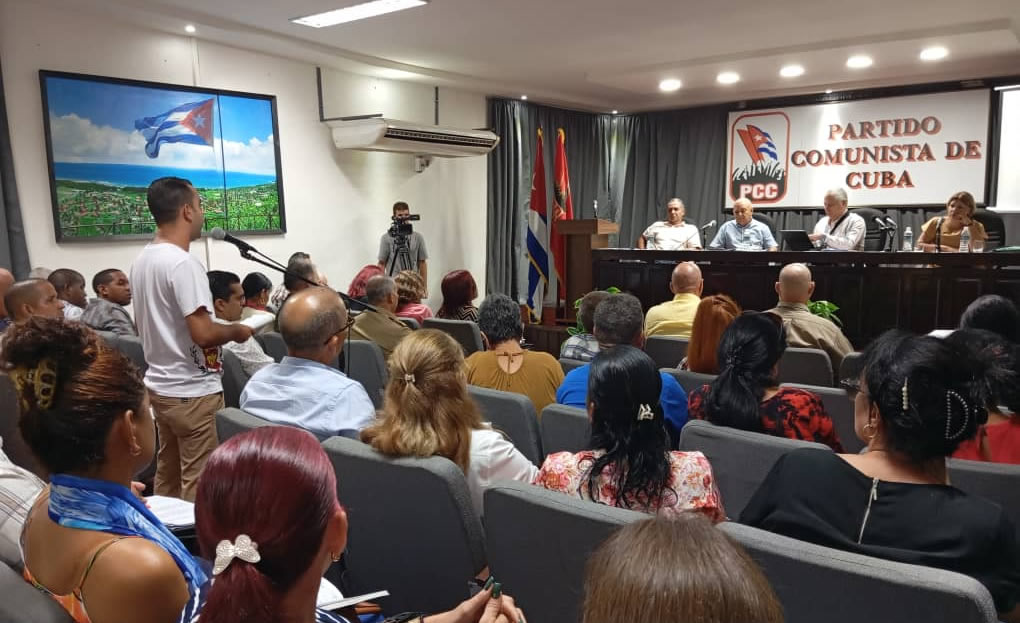 Realizan pleno del Partido Comunista de Cuba en Mayabeque, con la presencia del Dictador Díaz-Canel