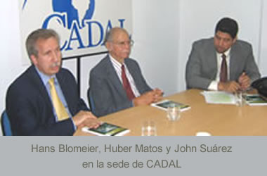 Huber Matos presentó libro de CADAL