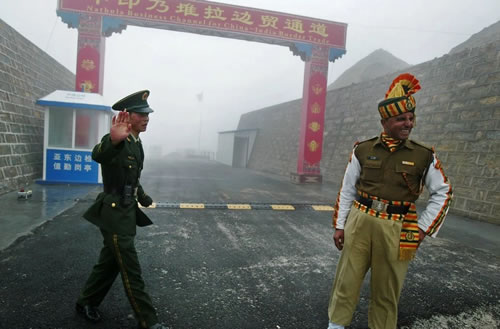 La doble cara de la política exterior india: conflictos fronterizos con China y Pakistán