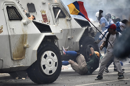 Posición argentina sobre Venezuela: un golpe al compromiso con los Derechos Humanos