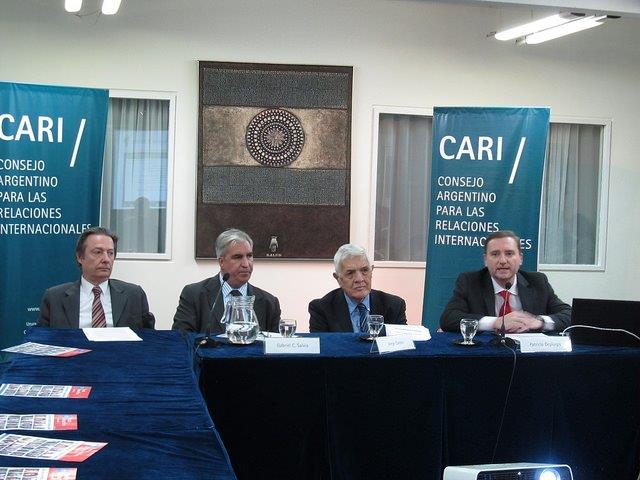 Debate latinoamericano sobre Cuba y Estados Unidos en el CARI